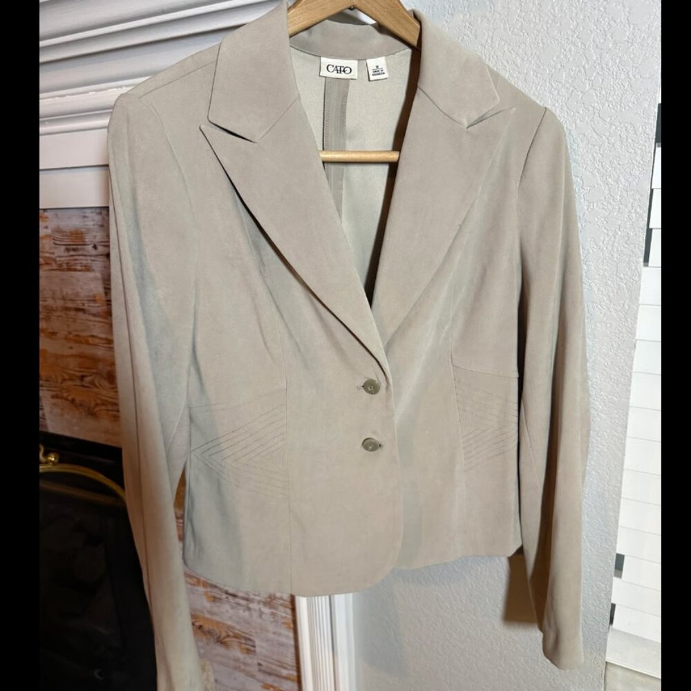 Cato Beige Cropped Blazer – Women’s Size 10 Business Casual Jacket